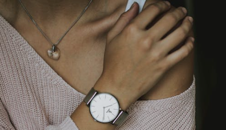 woamn watch